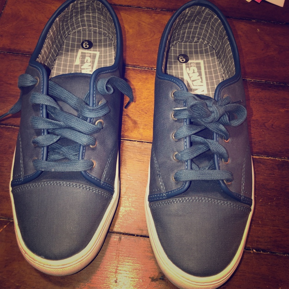 Van’s size 9 men’s (size 10.5 women’s)